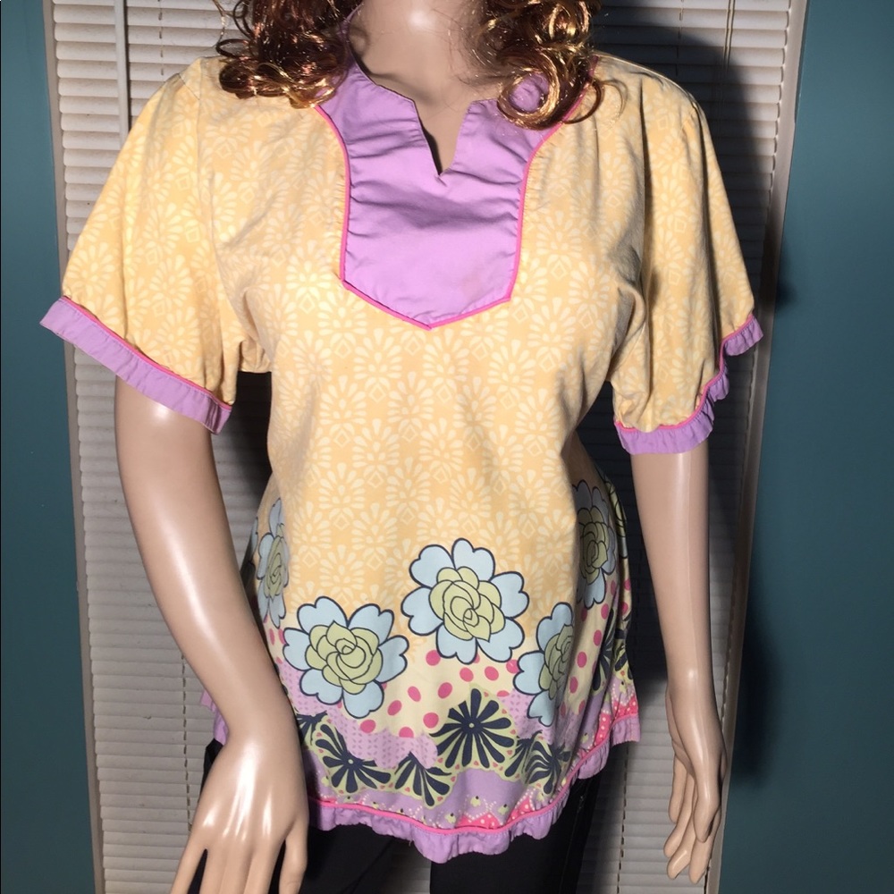 Sherly Women’s V-Neck  Easter Scrub Top !!!! 🐰🐰